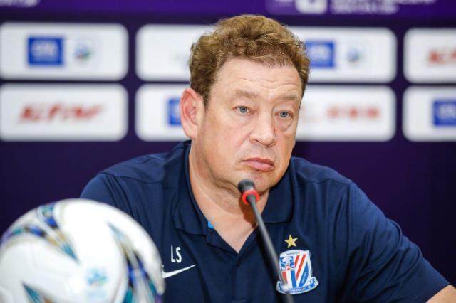 开云APP-斯卢茨基：真正的强者必须忘记失落和遗憾