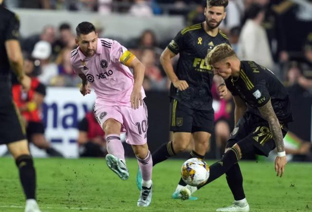 开云APP-捧北美联赛杯 进美国杯决赛 梅西现在想成三冠王！