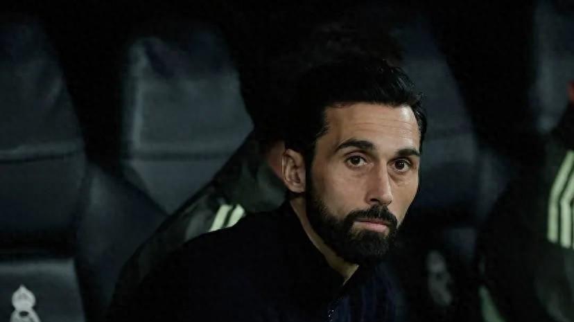 开云-名记：“这支皇马简直是一团糟，罪魁祸首是阿韦洛亚”