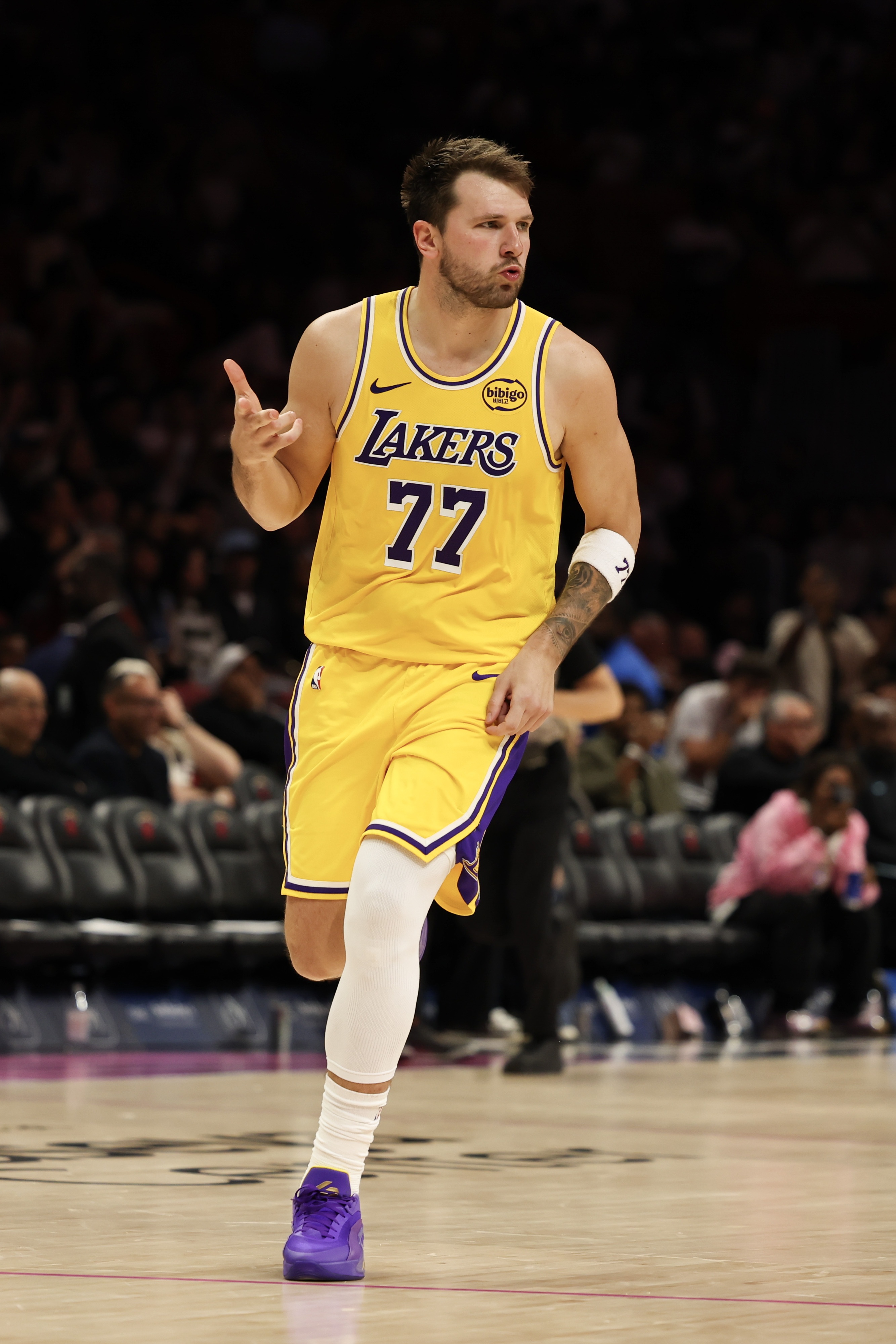 kaiyun-现役单场60+得分榜都有谁？18人上榜&amp;克莱堪称高效 竟6人砍过70+