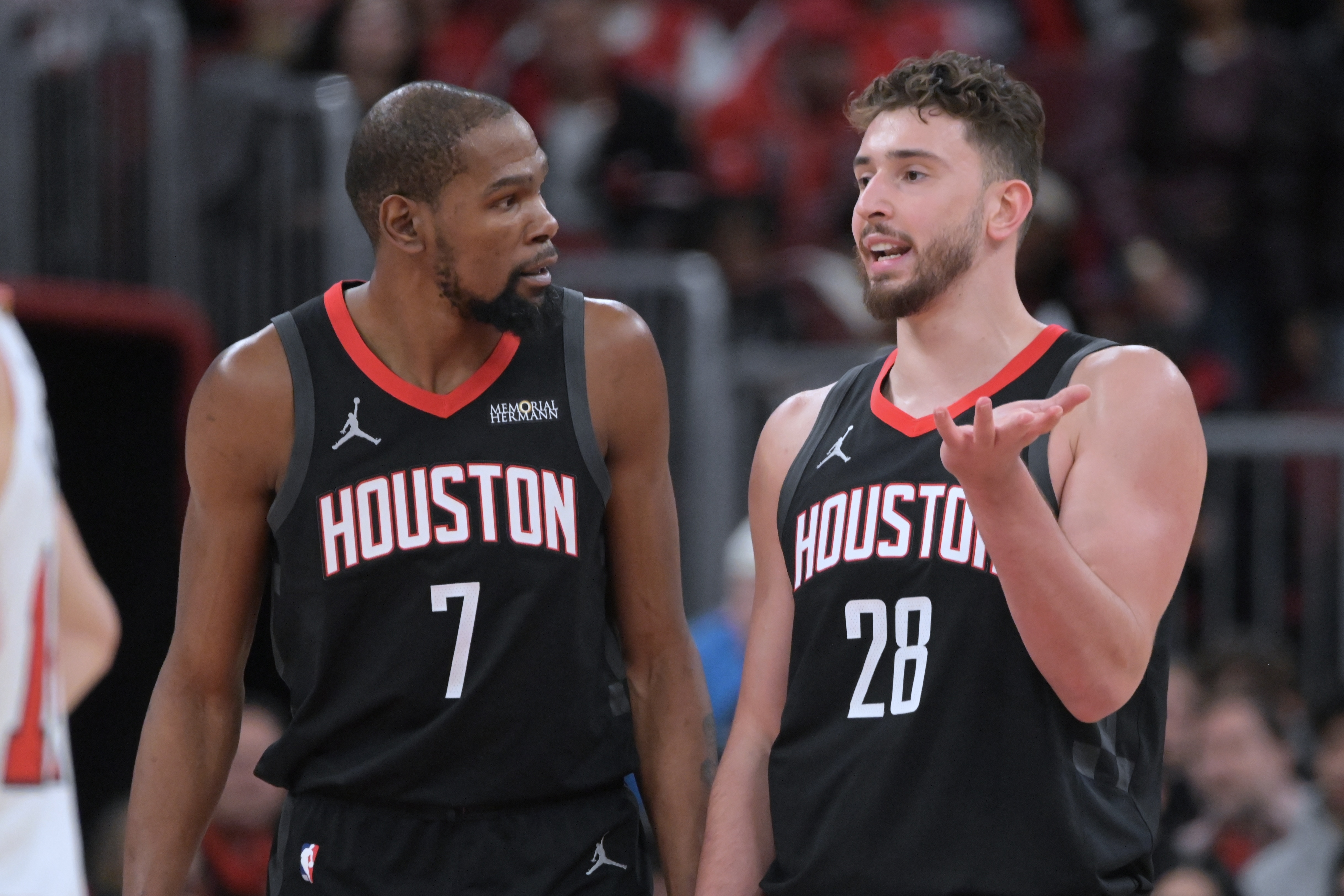 开云APP-杜兰特：申京是我们第四节的能量源泉 这是我们赢球的原因